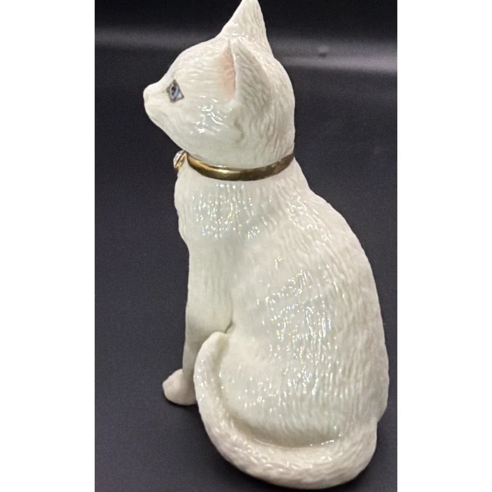 Vtg LENOX PORCELAIN CAT FIGURINE Gold Collar&Crystal Charm w/Yarn Ball RARE FIND